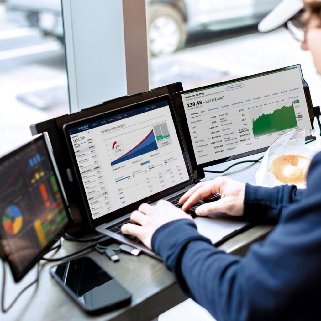 Why Laptop Screen Extenders Are Essential for Deep Work 2 mp_trio_05