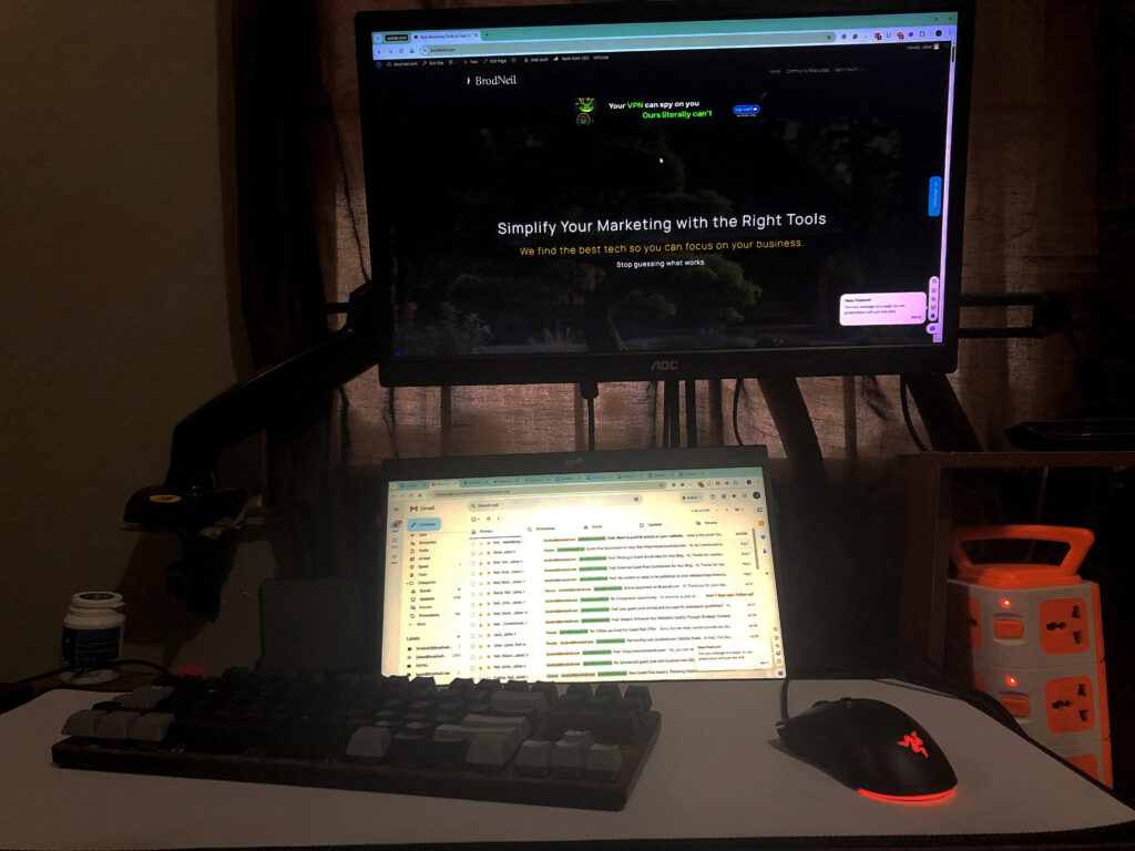 Duex Float Monitor Extender Review: A Game-Changer for Productivity? 6 Monitor and Portable monitor 1